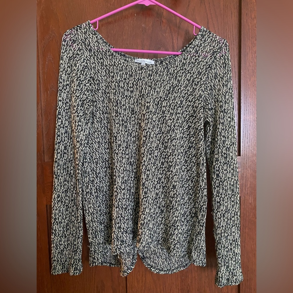 Black and white long sleeve knit with bow back